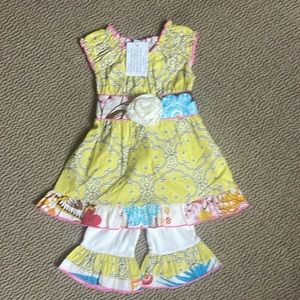 Ann Loren 2 piece outfit. New! Size 2/3T